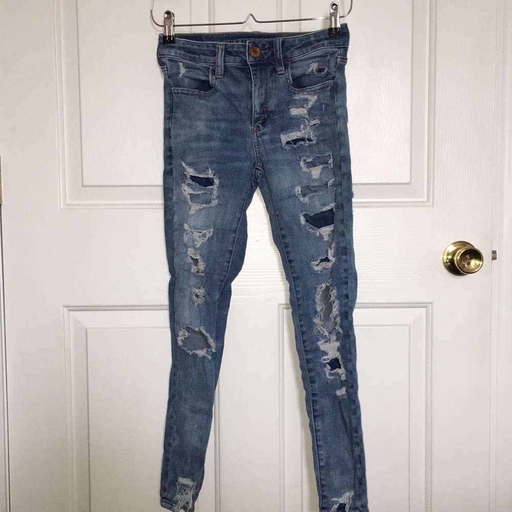 American Eagle 🦅 Distressed/ Ripped High Waisted Skinny Jeans